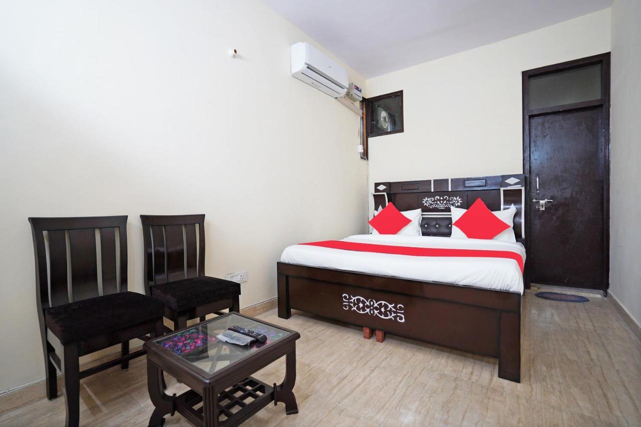 Oyo 46744 Hotel Yash Nueva Delhi Exterior foto